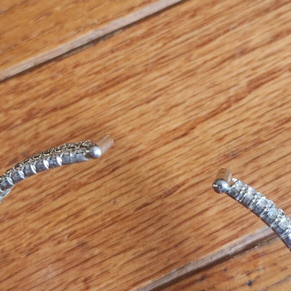 Fashion Bracelet * Bundle and Save! - Picture 4 of 7